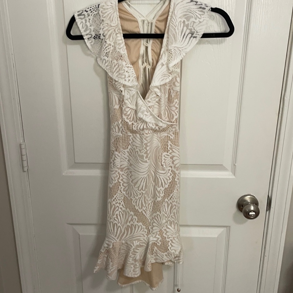 Stunning white/nude backless dress!! Size XS
